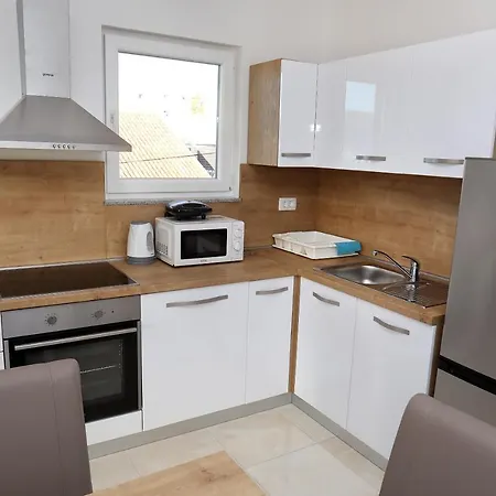 Beautiful 2-bed Apartman *