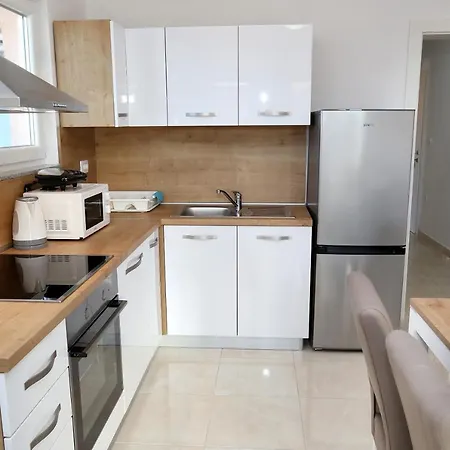 Beautiful 2-bed
