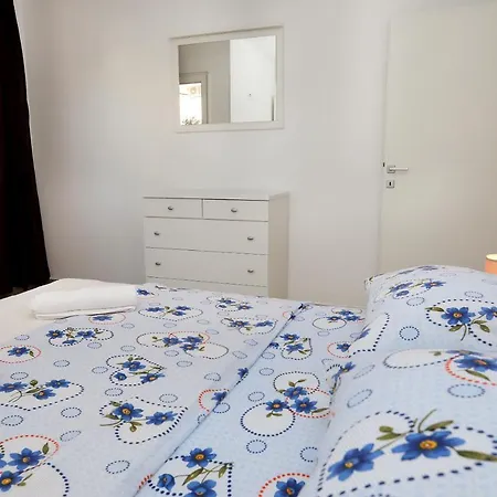 Apartman Beautiful 2-bed Trogir