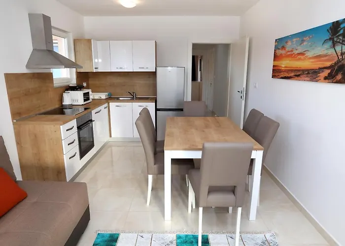 Stella * Τρογκίρ